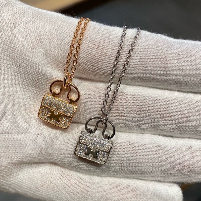 H**mes necklaces